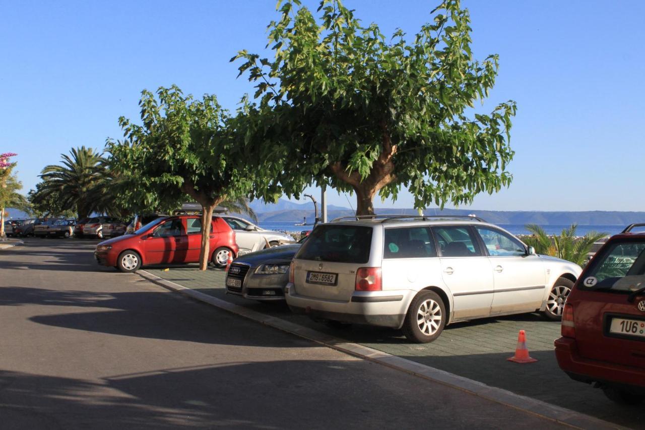 Apartments By The Sea Podgora, Makarska - 6596 Eksteriør billede
